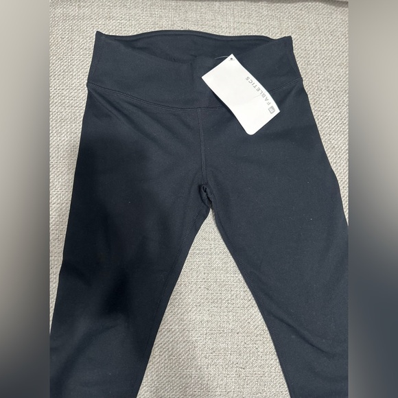 Fabletics Pants - FABLETICS CROPPED LEGGINGS 
XXS BNWT